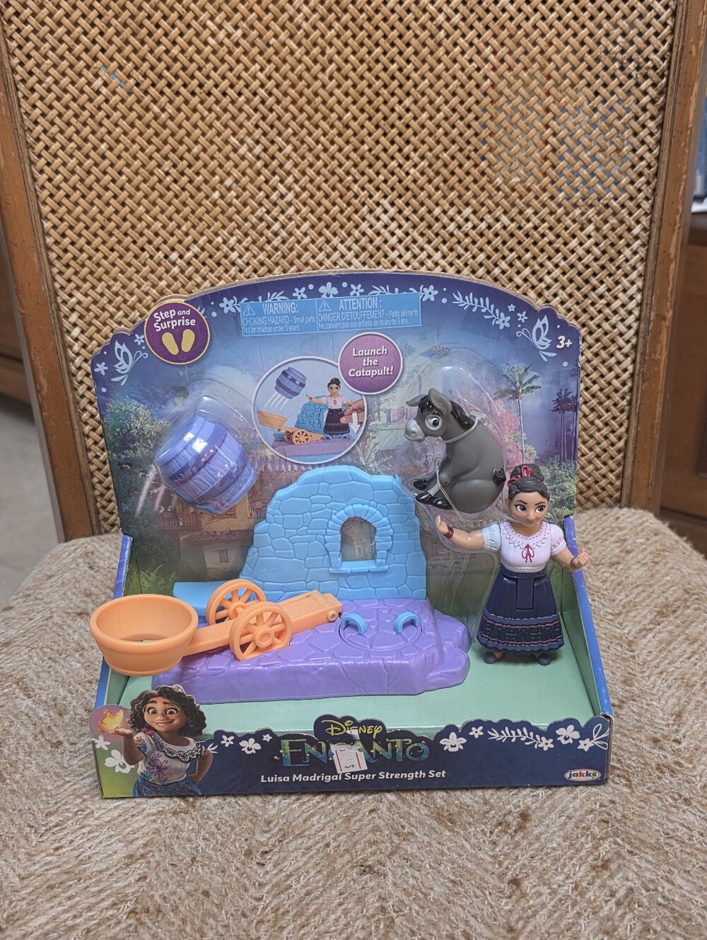 Disney Encanto Luisa Madrigal Super Strength Playset New